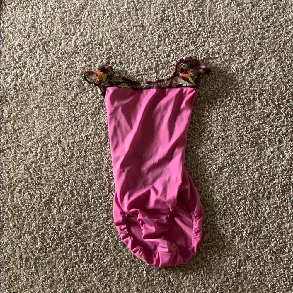 CLASS IN DANCEWEAR